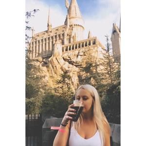 Meet your Posher, Ellen